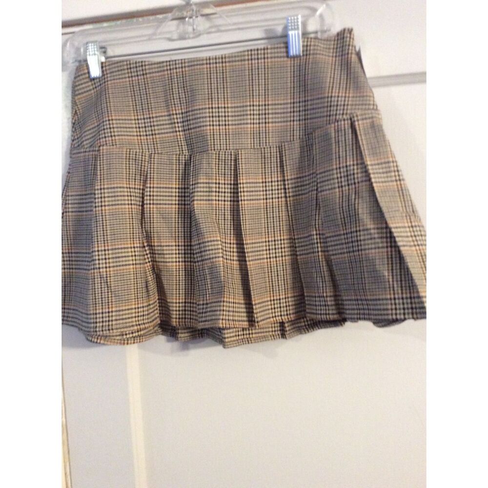 RSQ Tan and Black Plaid Pleated Mini Skirt - Picture 4 of 5
